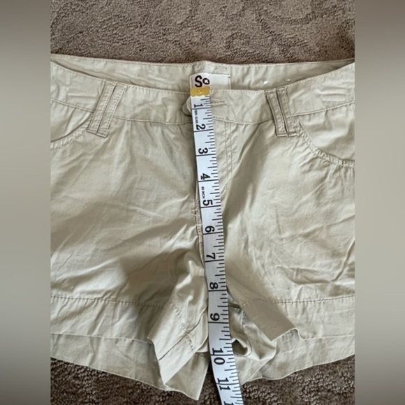 So Shorts Size 9 - Picture 3 of 4